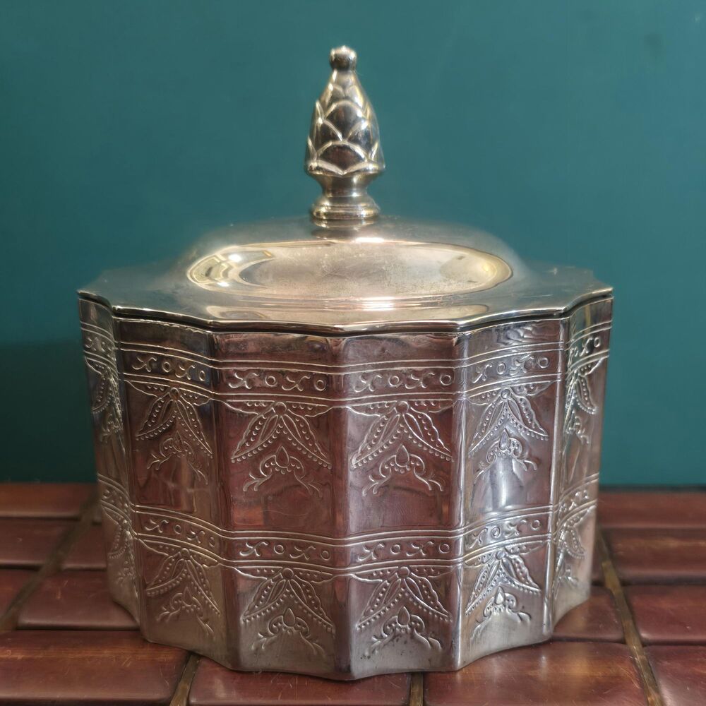Vintage Godinger Silver Plate Scalloped Oval Lidded Trinket Box Asparagus Finial